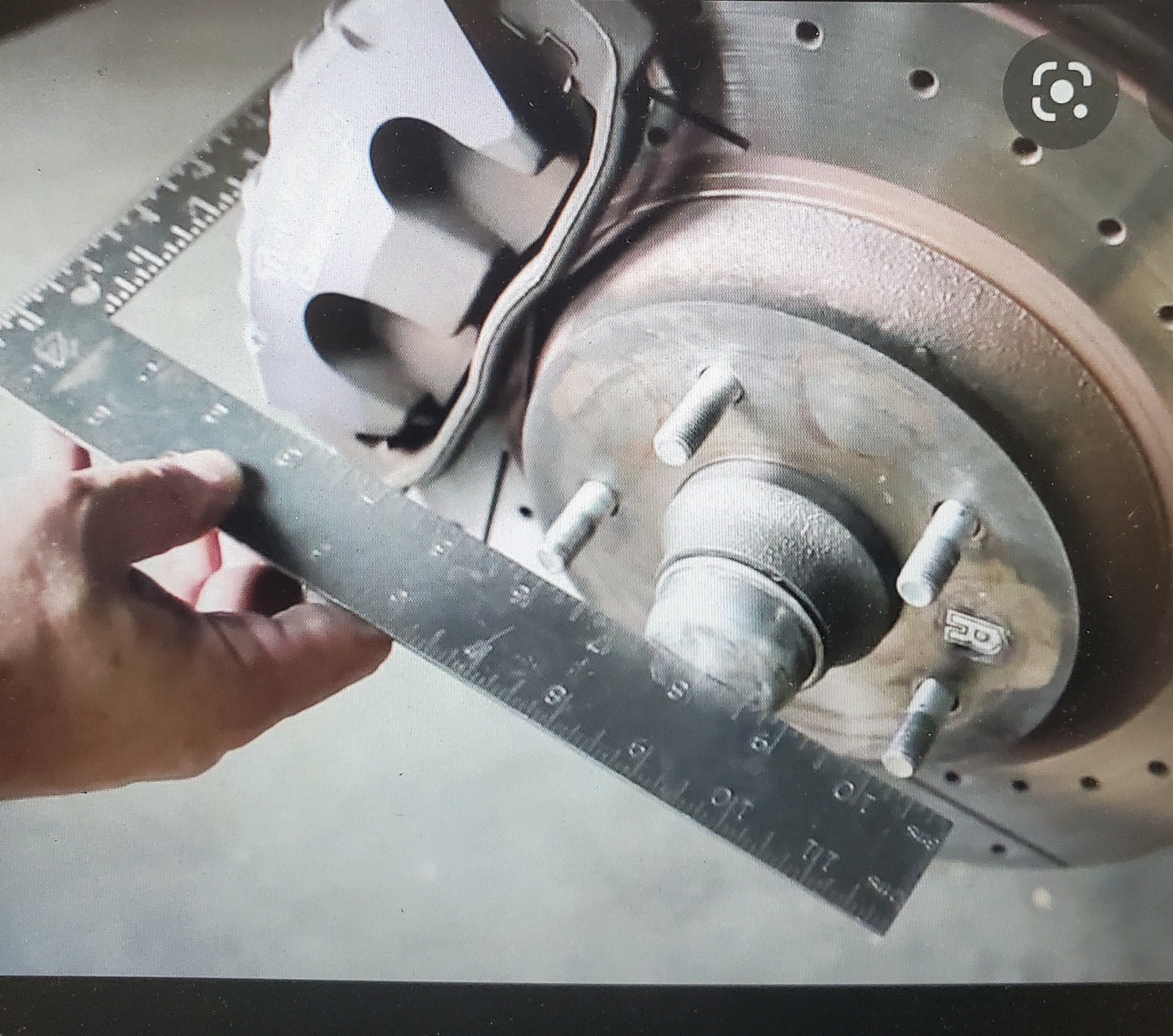 Double beadlock brake clearance measurement